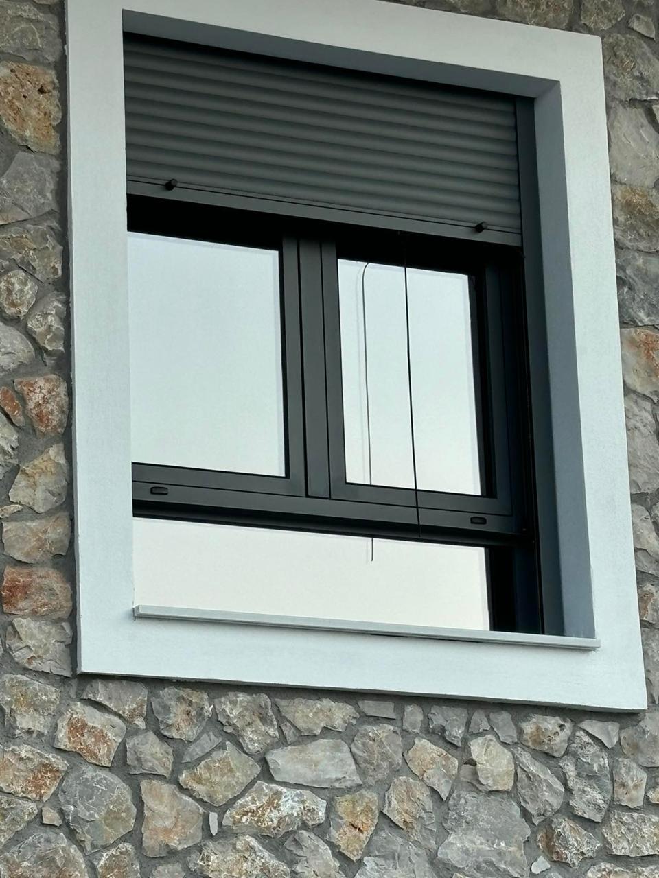 Villa - Αλουμίνιο νύχτα